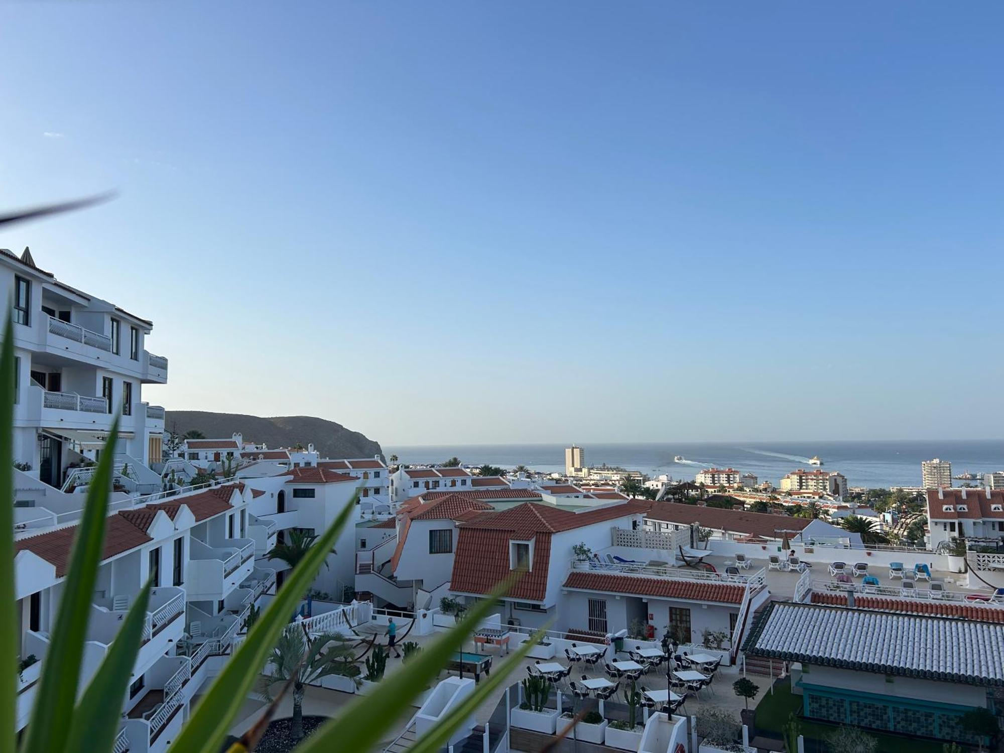 Modern Apartment, Heated Pool & 2 Terraces Los Cristianos  Luaran gambar